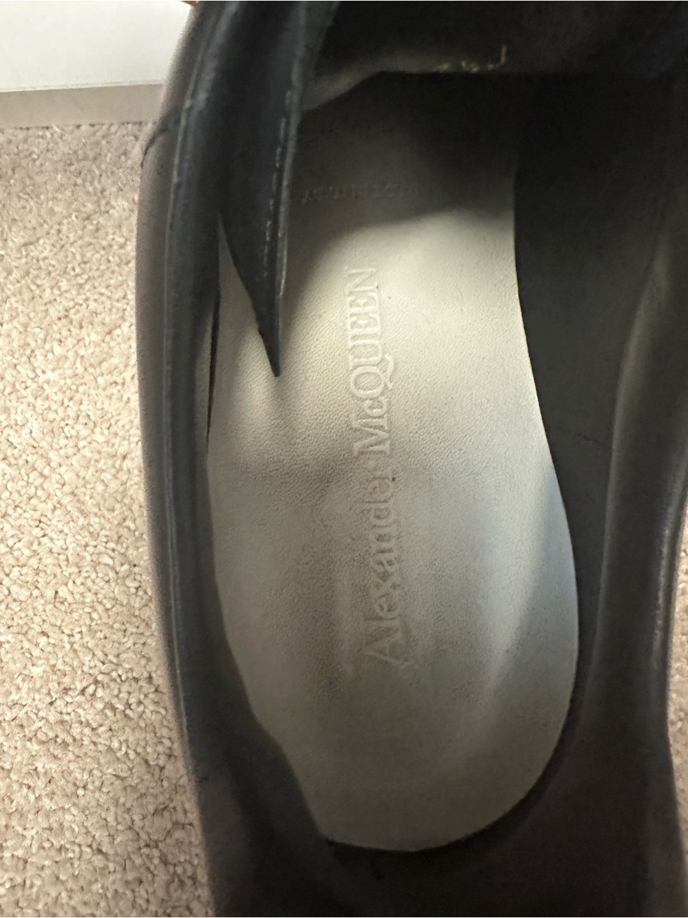 Alexander McQueen Black & White Platform Sneakers with Gold Logo - Picture 7 of 8